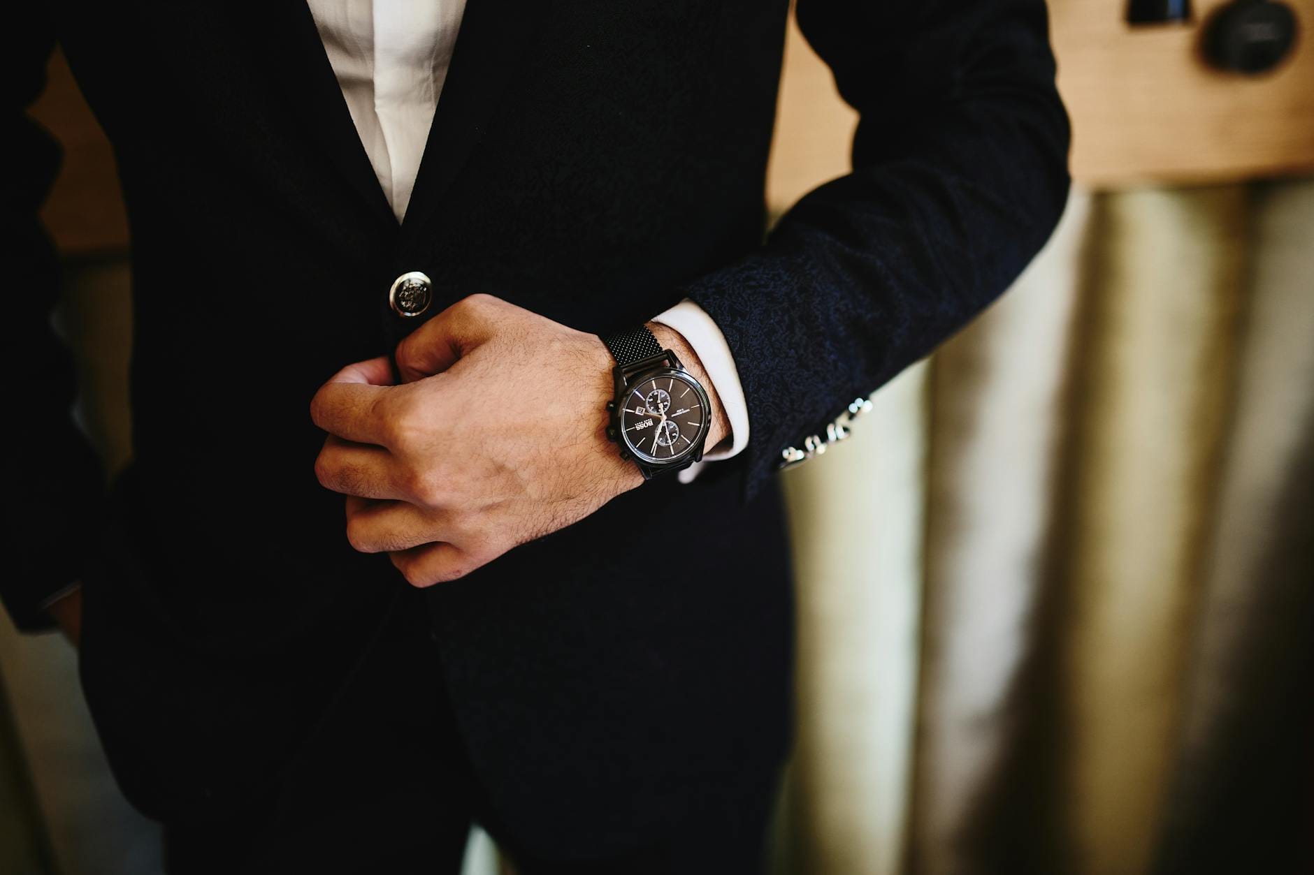 Luxury watch market May 2026: Rolex Land-Dweller settles at retail, Patek Aquanaut below retail, AP Code 11.59 reconsidered