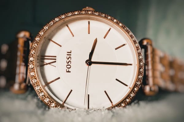 How to Spot a Fake Rolex in 5 Minutes (Without Tools or a Loupe)
